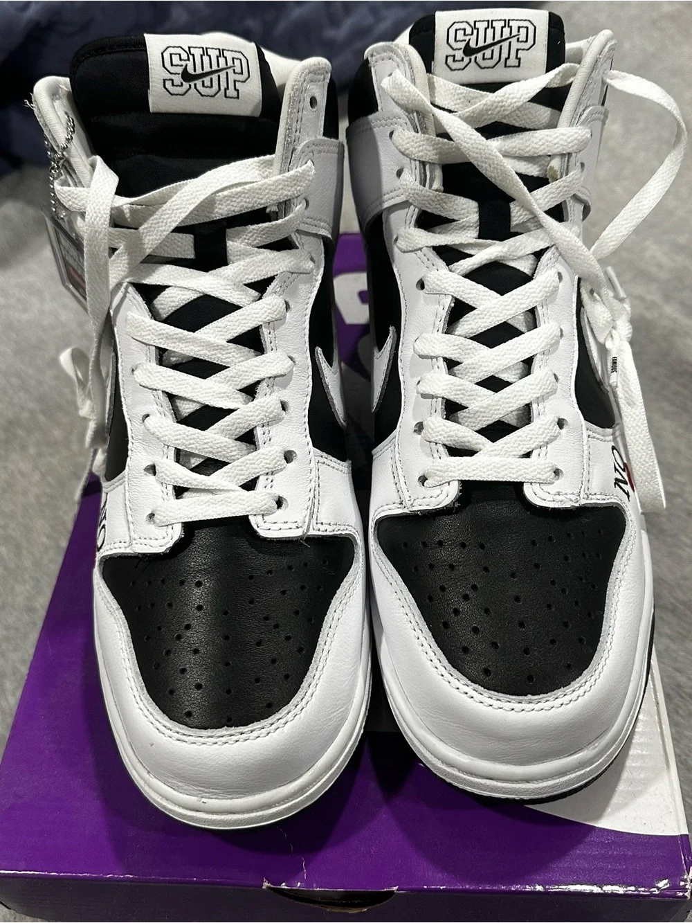 Nike x Supreme Black & White High-Top Nike SB Stormtrooper - Men